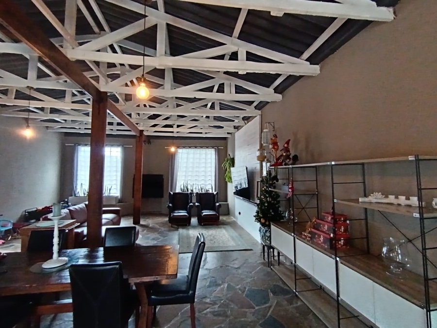 Commercial Property for Sale in Colleen Glen Eastern Cape